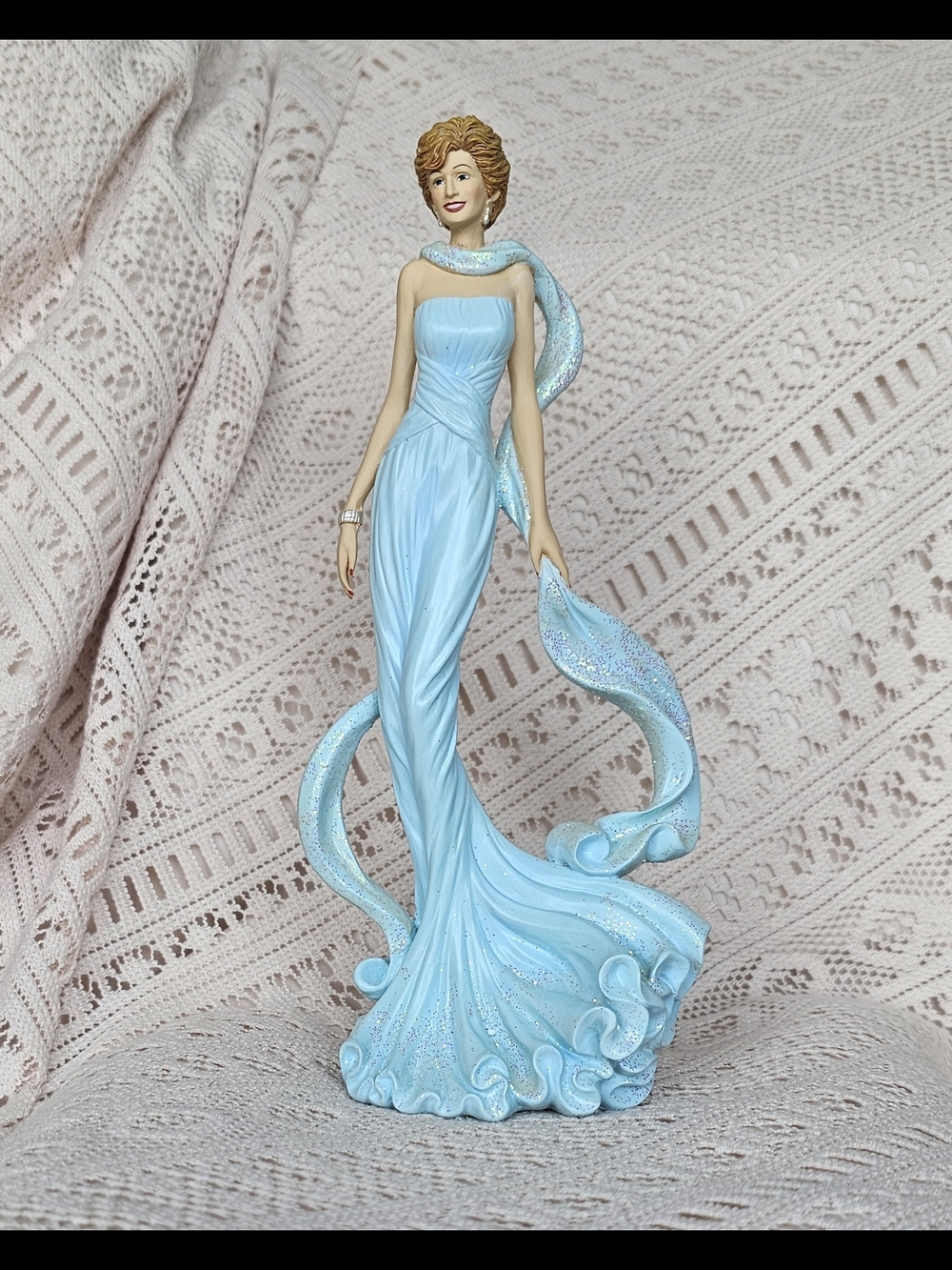 Hamilton Collection Princess Diana Lady Diana “Classic Sophistication” Figurine